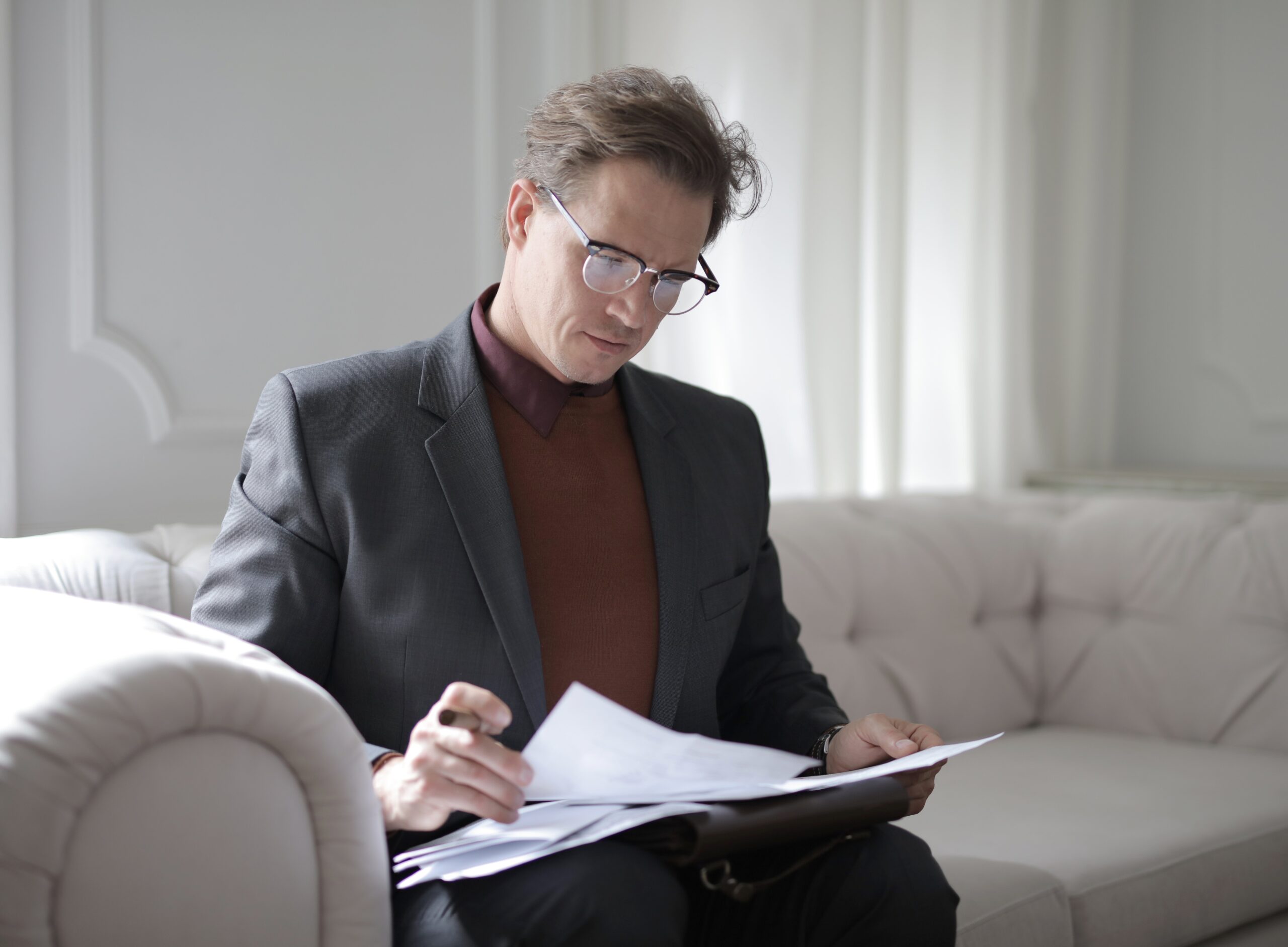 Best Pros and Cons of Travel Insurance in 2023